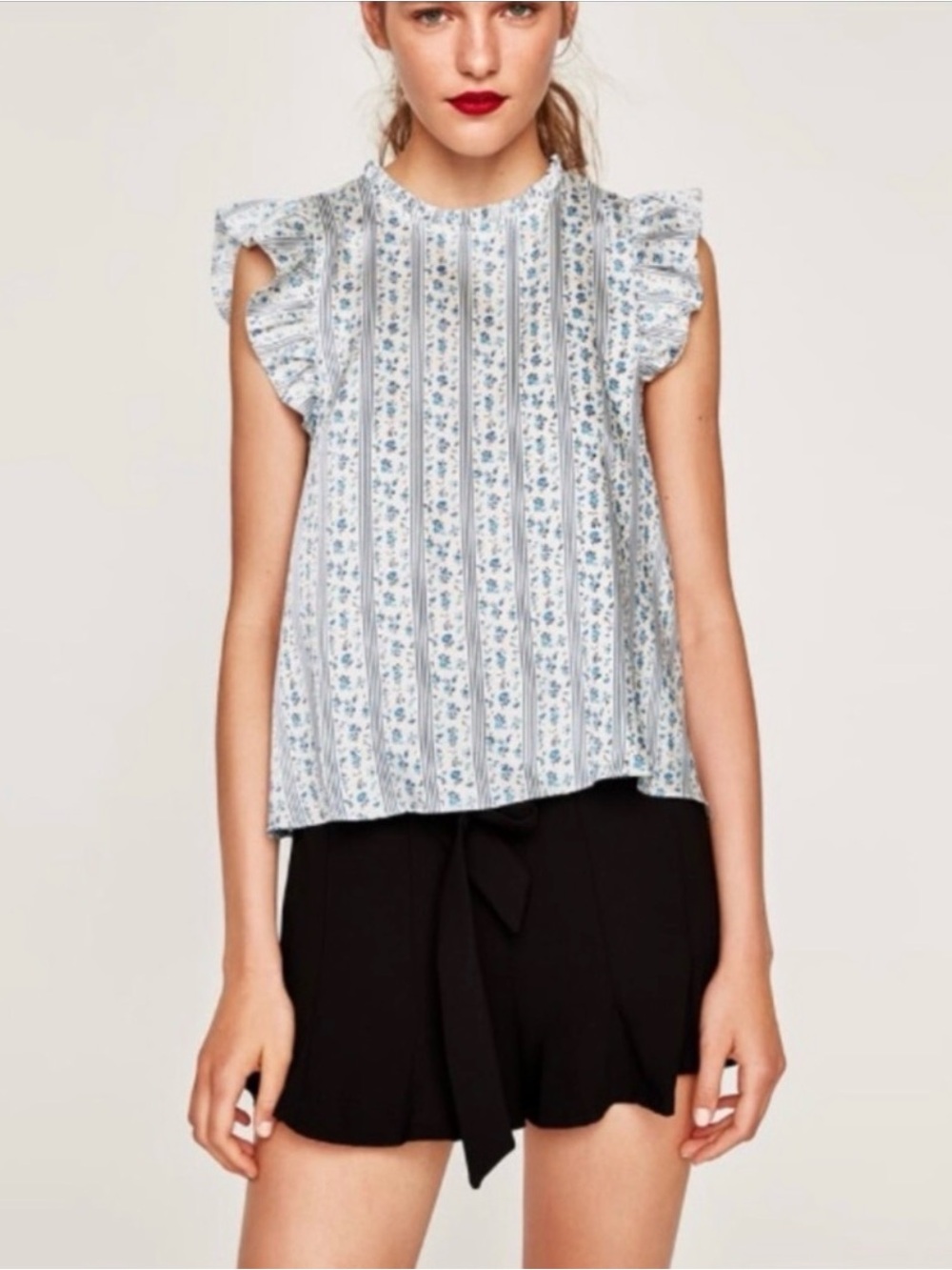 ZARA Trafulic Blue Floral Ruffle-Shoulder Top